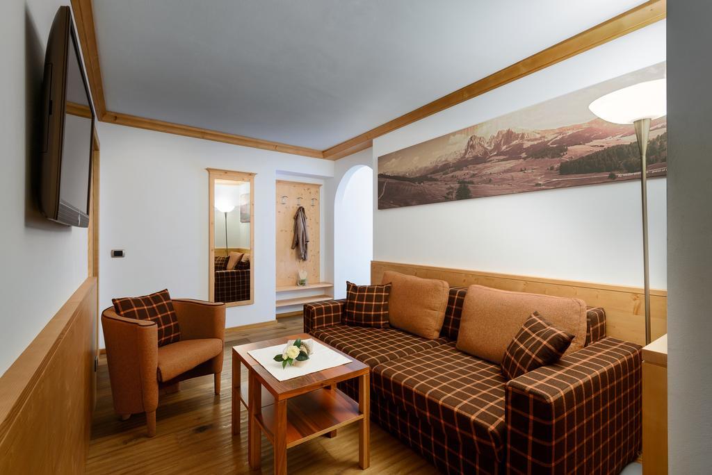 Residence Sovara Santa Cristina Val Gardena Oda fotoğraf